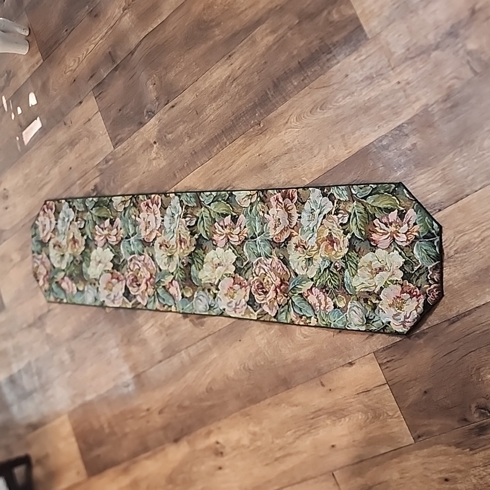 Rose printed Tapestry Table Runner